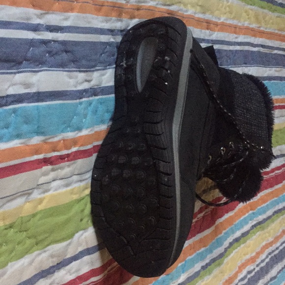 Moving - Picture 4 of 5